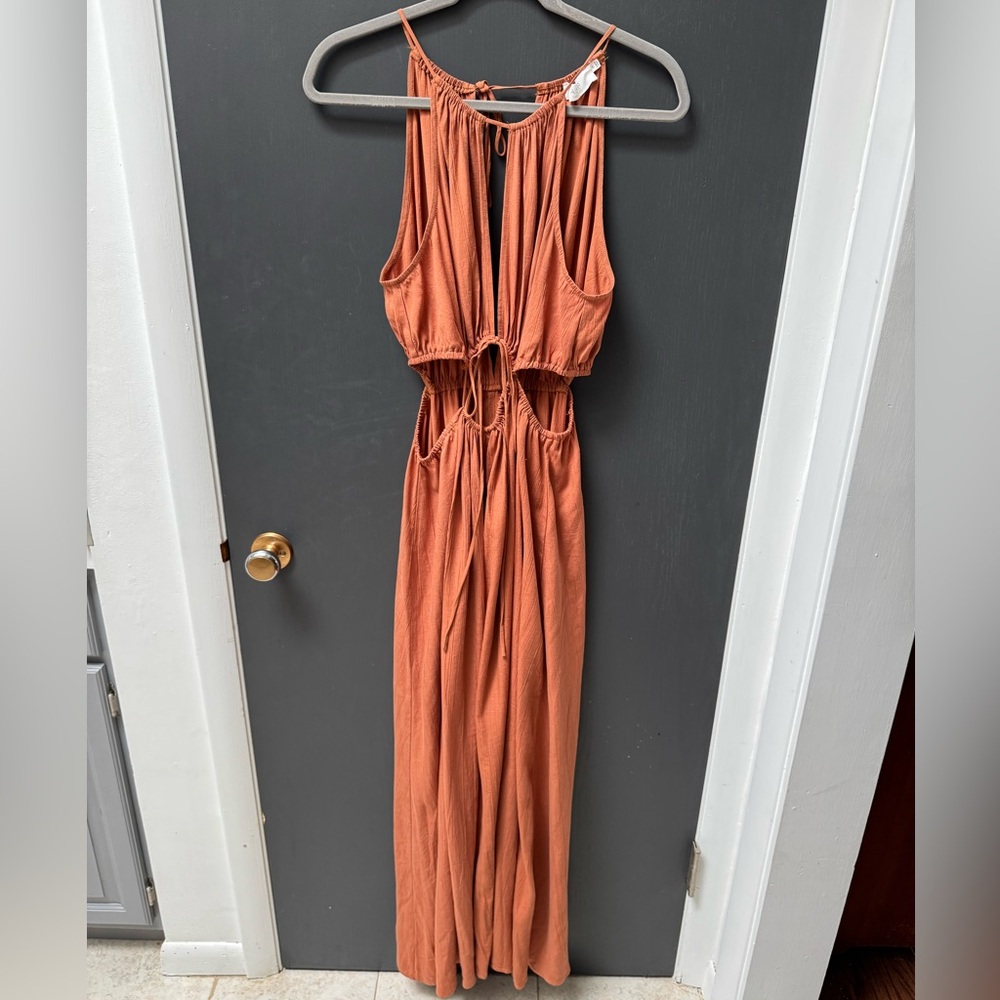 ASTR the Label Clay Color Cut Out Maxi Dress Size M - Picture 2 of 4